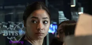 Nikita Willy dan ibunya memiliki hubungan yang erat layaknya seorang sahabat, Niki pun selalu menceritakan apapun ke mamanya.