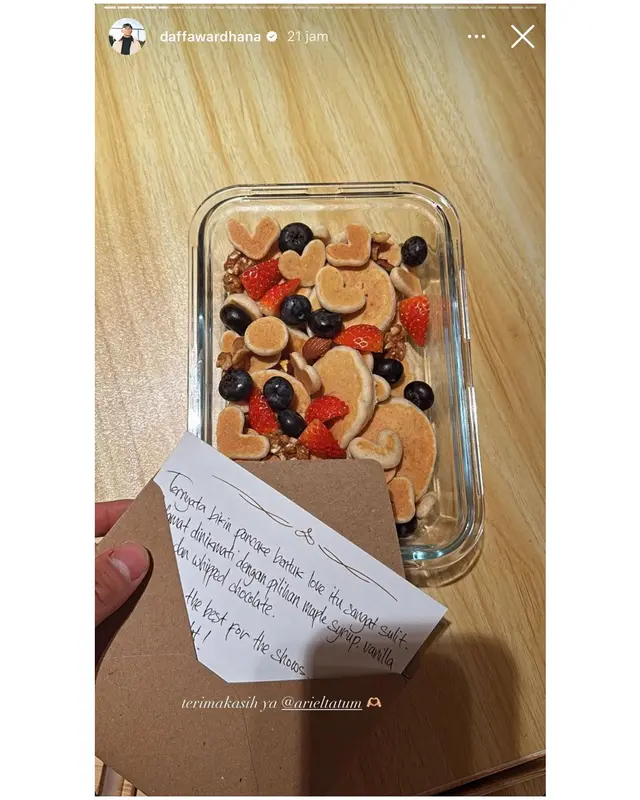 6 Bukti kedekatan Ariel Tatum dan Daffa Wardhana yang bikin netizen baper,  pacaran?