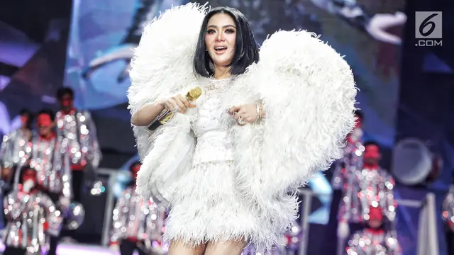Syahrini Tampil Cantik di Panggung HUT ke-28 SCTV