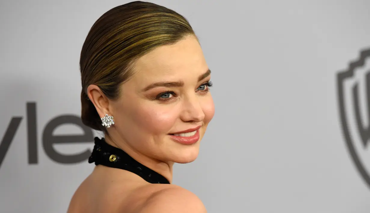 Supermodel, Miranda Kerr menghadiri acara after party Golden Globes 2018 yang digelar oleh InStyle di Los Angeles, Minggu (7/1). Ini merupakan penampilan karpet merah pertama Miranda Kerr sejak pengumuman berita kehamilannya. (Chris Pizzello/Invision/AP)