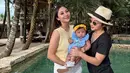 Usai melahirkan, Nikita Willy kerap jadi sorotan berkat tubuhnya yang cepat kembali langsing. Begitu pula wanita 28 tahun itu terlihat kompak momong anak bareng Winona Willy. (Liputan6.com/IG/@nikitawillyofficial94).