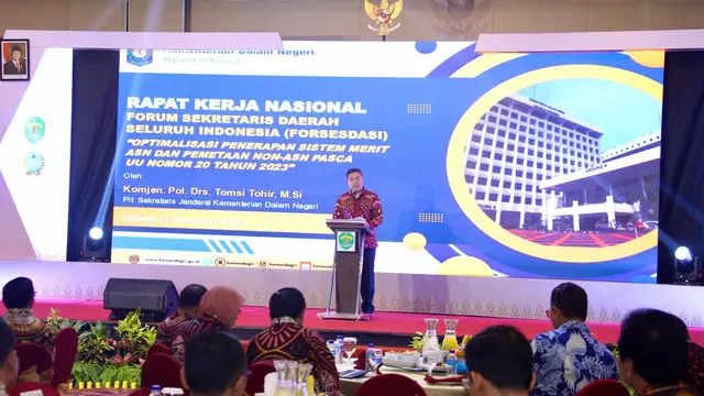 Plt. Sekjen Kemendagri Tekankan Perbaikan Sistem Perizinan Jadi Kunci Pertumbuhan Ekonomi