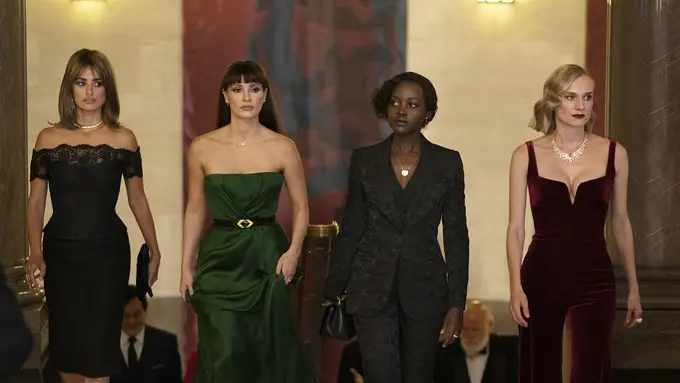 Tampilan Glamor Diane Kruger-Penelope Cruz Pakai Perhiasan Berharga Fantastis di Film The 355