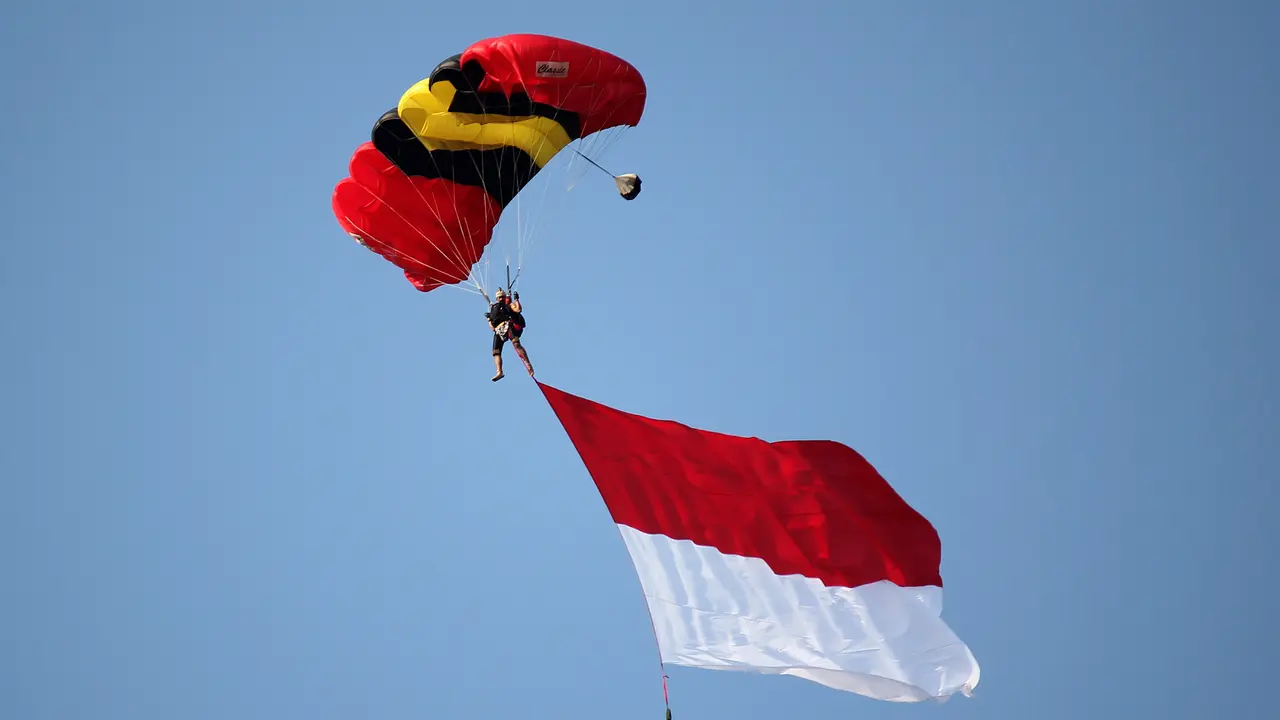 Gatotkaca terjung payung
