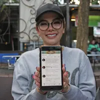 "Nanti kalau itu (urusan dokumen), selesaiin yang ini (masalah cuitan dugaan penghinaan) dulu," imbuh artis berusia 31 tahun ini. (Adrian Putra/Bintang.com)