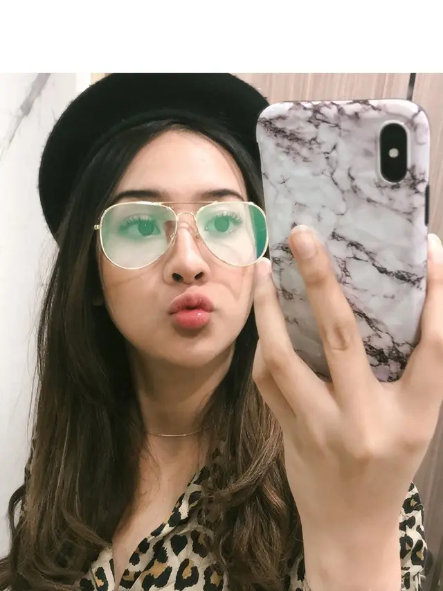 Gunakan Air Wudhu untuk Skincare, Ini 7 Potret Anya Geraldine Tanpa Makeup