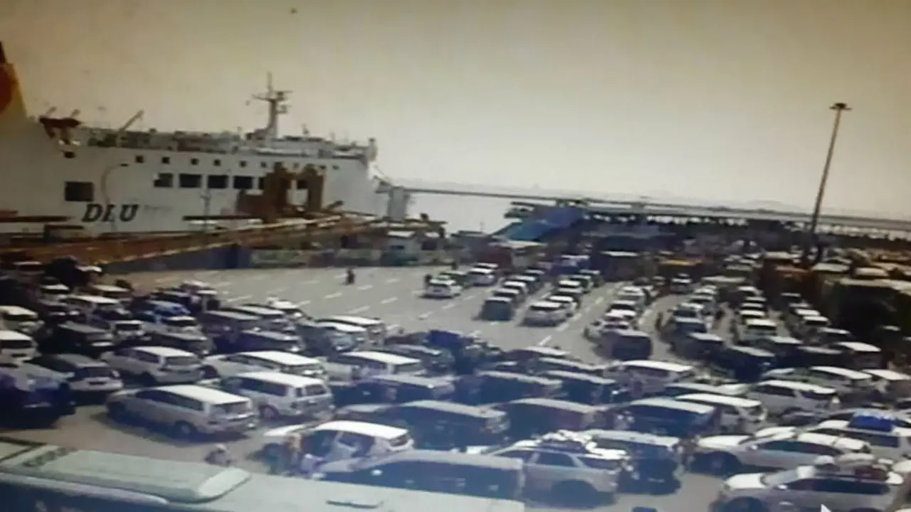 Situasi kepadatan di Pelabuhan Merak, Kamis (30/5/2019).