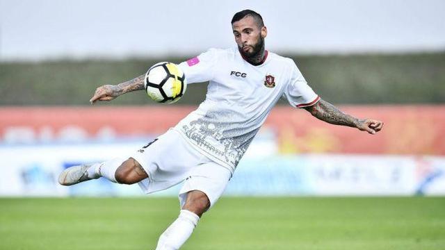 Gelandang Belanda yang kini membela HNK Gorica di Liga Kroasia, Joey Suk.