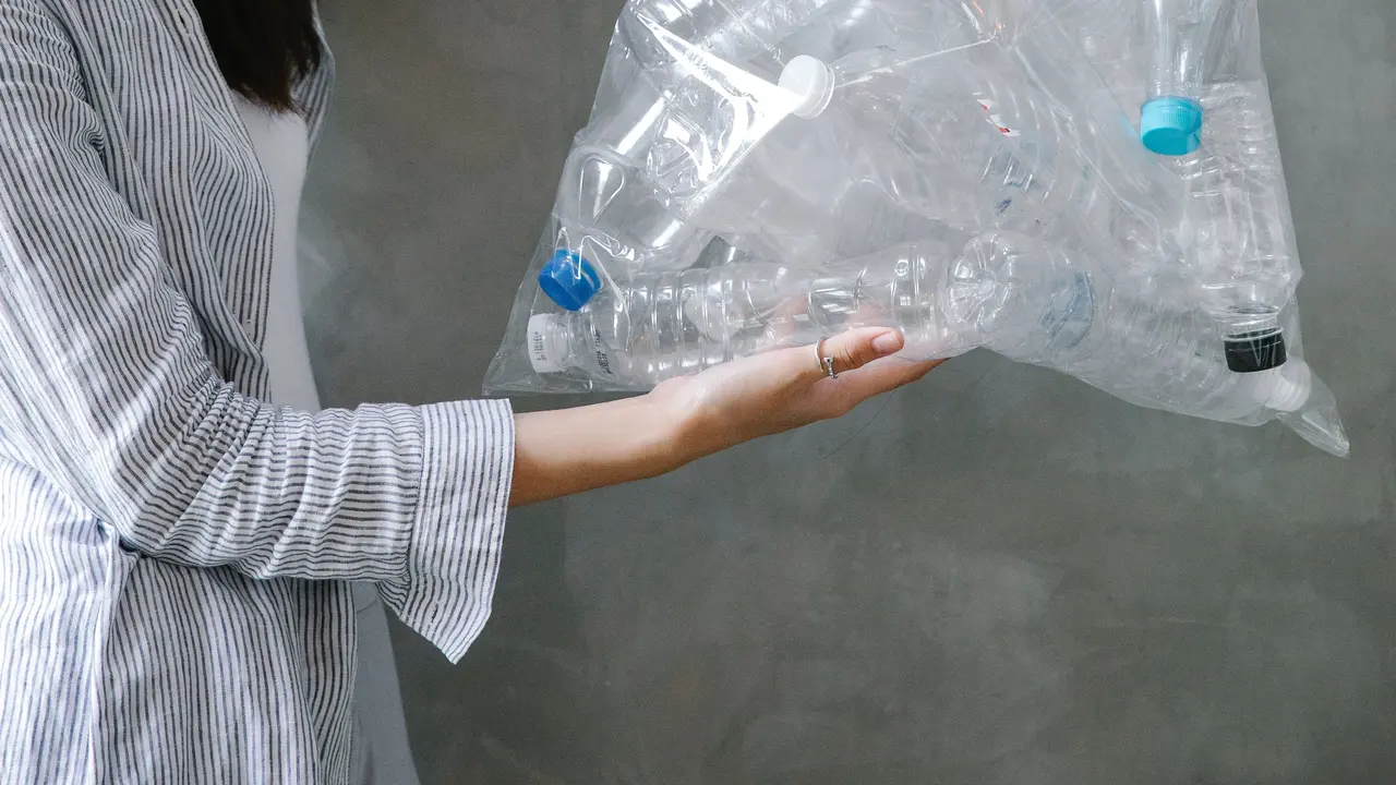 Aplikasi Daur Ulang Sampah Hadir di Jakarta, Bisa Dijemput Pakai Ojol