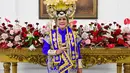 Ibu Negara Iriana Joko Widodo mengenakan baju adat Dolomani dari Buton pada Upacara Peringatan Detik-Detik Proklamasi Kemerdekaan ke-77 Republik Indonesia di Istana Merdeka, Jakarta, Rabu (17/8/2022). HUT ke-77 RI tersebut mengangkat tema Pulih Lebih Cepat, Bangkit Lebih Kuat. (Foto: Muchlis Jr - Biro Pers Sekretariat Presiden)