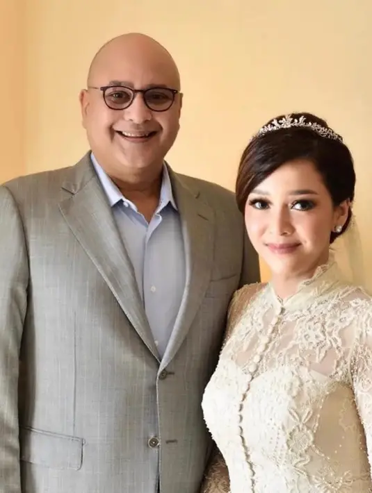 Anniversary ke-5 Maia Estianty dan Irwan Mussry di Makkah (Sumber: Instagram/maiaestiantyreal)