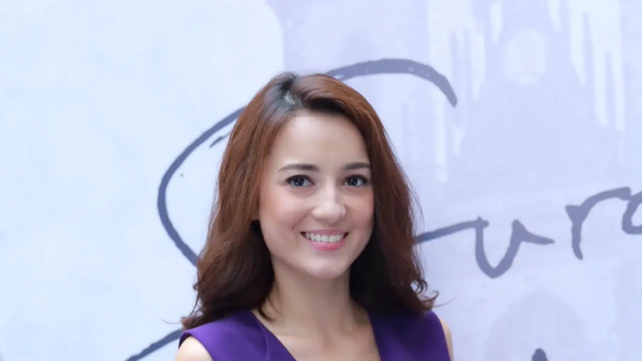 [Bintang] Julie Estelle