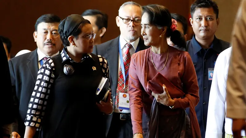 20161219- Menlu Retno dan Aung San Suu Kyi-Reuters