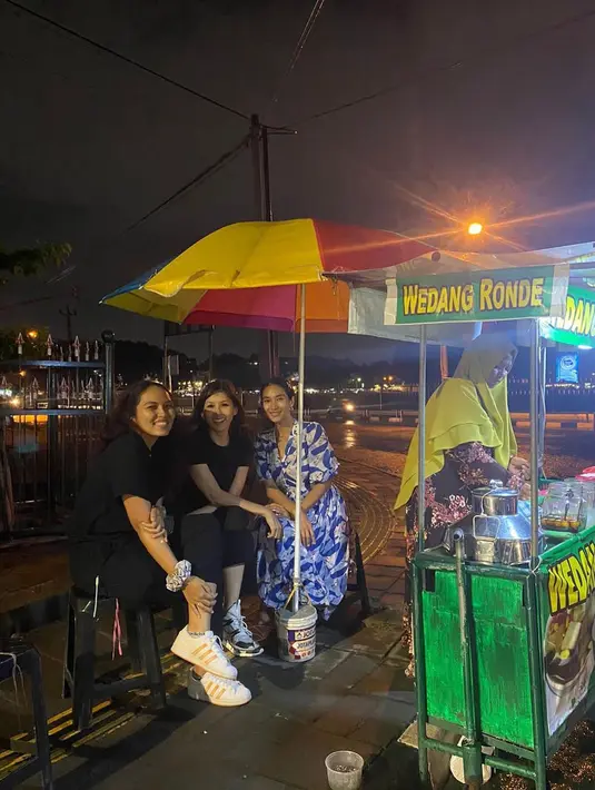 [Instagram/happysalma]