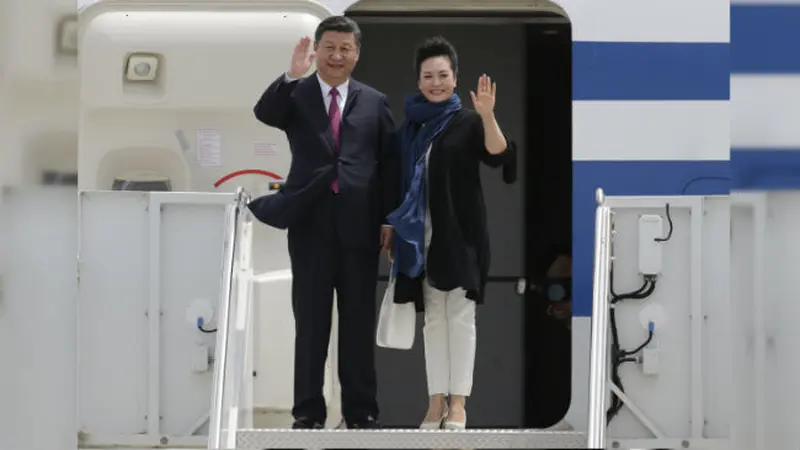 Presiden Xi Jinping dan Ibu Negara Peng Liyuan dari Tiongkok (Lynne Sladky/AP)