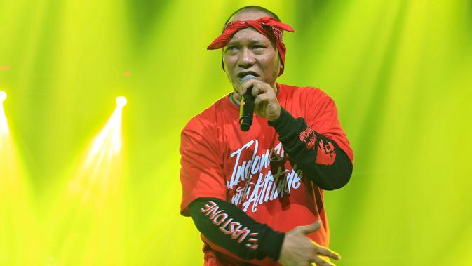 Lirik Lagu Bebas - Iwa K - Ragam Bola.com