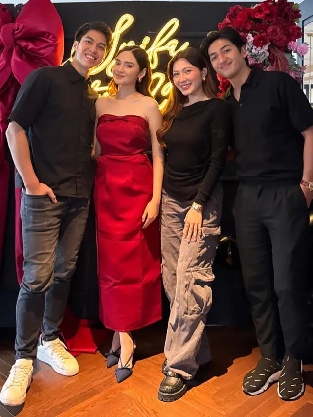 Selebritis saat Pesta Ulang Tahun Intimate Syifa Hadju ke-25.