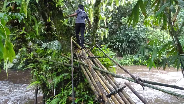 Orang lokal Gunung Batu Putih di Perak Malaysia. (Dok: Gunung Bagging https://www.gunungbagging.com/batu-putih/nggallery/page/3)