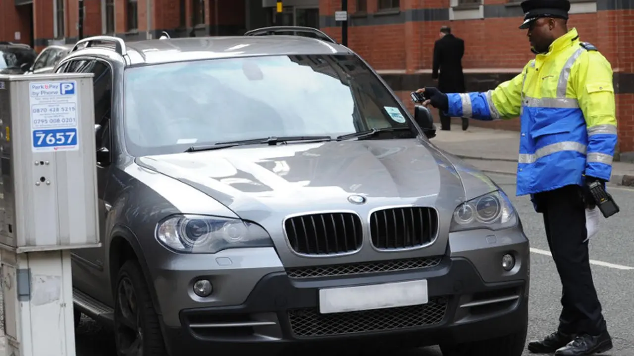 Tarif parkir mobil konvensional bakal lebih mahal di Lambeth, London, Inggirs (The Times)