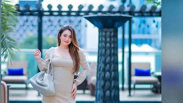 7 Potret Artis Punya Anak 4 Bahkan Lebih Ini Tetap Memesoa