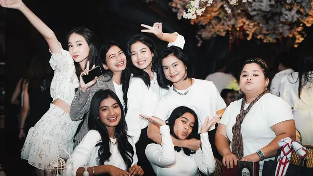 Sudah 2 Tahun Bareng, Ini 7 Potret Perpisahan Pemain Sinetron Dari Jendela SMP