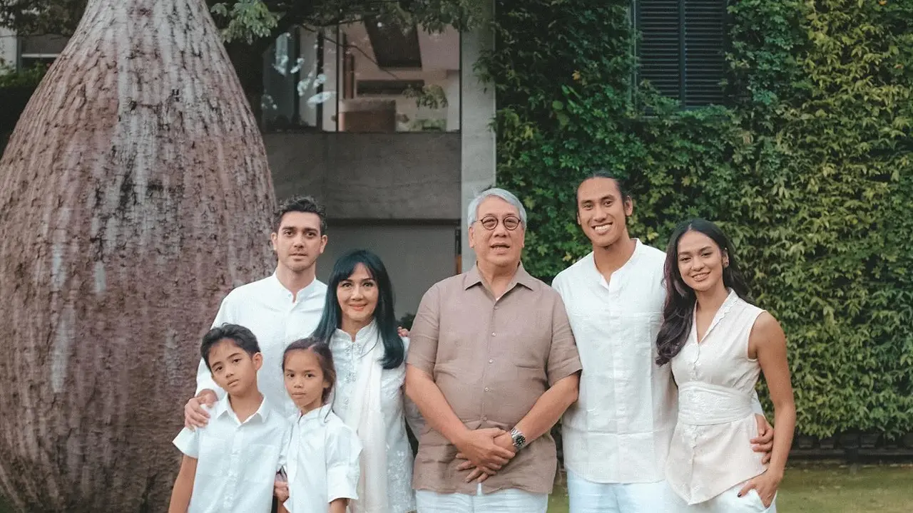 7 Potret Hana Malasan dan Sean Galael yang Dikabarkan Dekat, Rayakan Lebaran Bersama
