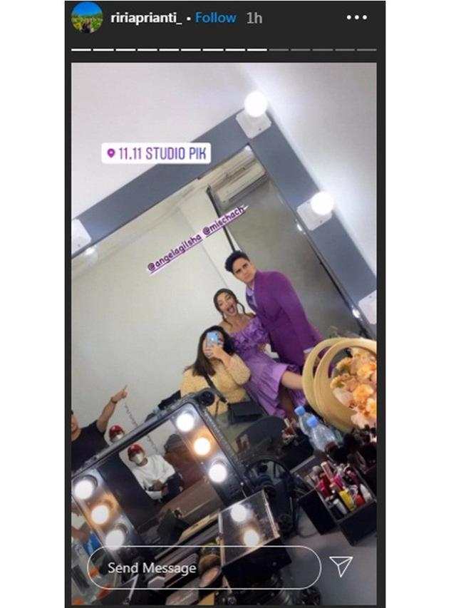 Serba Ungu, Ini 7 Gaya Pemotretan Angela Gilsha dan Mischa Chandrawinata