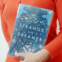 Novel Strange the Dreamer./Copyright Endah