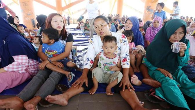 Simulasi bencana gempa bumi dan tsunami dari BNPB di di Shelter Labuan diikuti banyak wanita dan anak-anak pada 14 Agustus 2019. (Dok Badan Nasional Penanggulangan Bencana (BNPB)