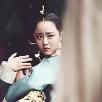 Moon Geun Young di film The Throne. foto: hancinema.net