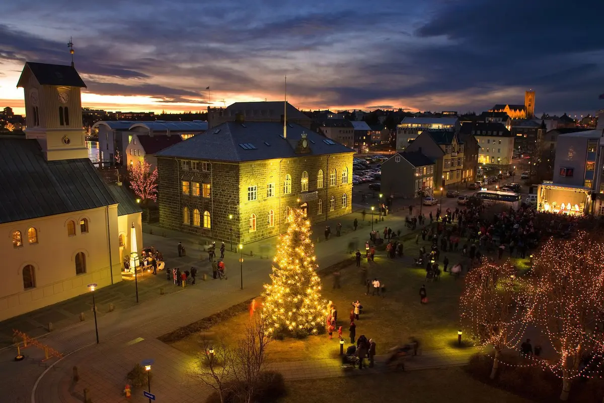 [Bintang] Islandia