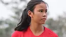 Lini belakang Timnas Putri Indonesia tampaknya akan merasa tenang dengan keberadaan Shalika Aurelia. Pemain bernomor punggung 4 ini menjadi pemain paling menonjol karena berkarier di tim Eropa, Roma Calcio Femminile. (Liputan6.com/IG/@shalika.aurelia)