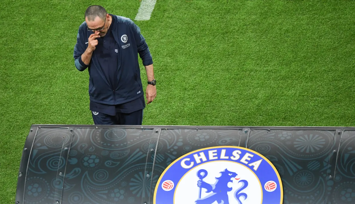 6. Maurizio Sarri - Hanya satu musim bersama Chelsea dirinya mampu mempersembahkan gelar juara Liga Europa tapi di liga tidak terlalu memukau dan kalah bersaing dengan City dan Liverpool. (AFP/Yuri Kadobnov)