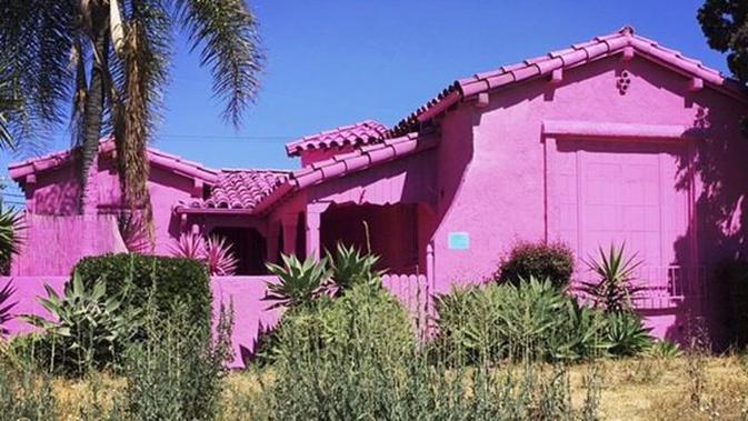Bak Rumah Barbie Di Dunia Nyata Rumah Unik Ini Serba Pink Lifestyle Fimela Com