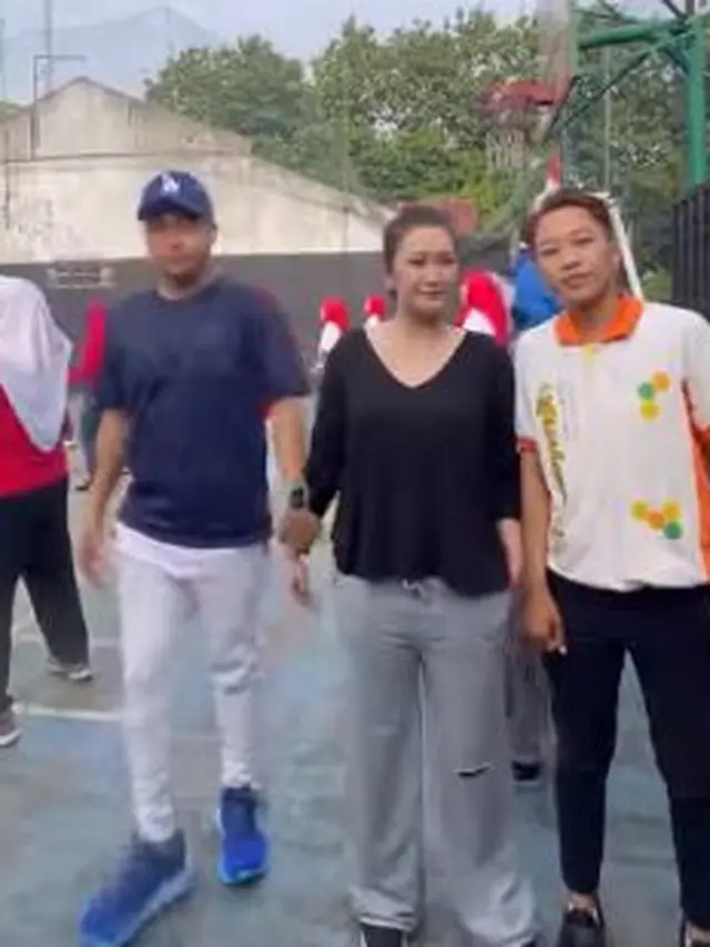 Nafa Urbach bersama pria bernama Wibi (Instagram/nafaurbach)