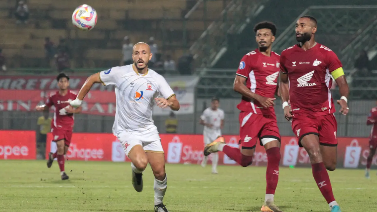 Madura United vs PSM Makassar