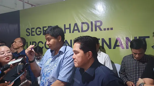 Menteri Perumahan dan Kawasan Permukiman (PKP), Maruarar Sirait bersama Menteri BUMN Erick Thohir berkeliling mengecek beberapa apartemen berkonsep transit oriented development (TOD). (Foto: Maulandy R)