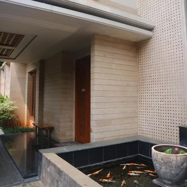Mewah dan Luas, Ini 6 Potret Rumah Sarita Abdul Mukti yang Kini Dijual