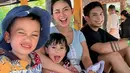 Potret bahagia anak-anak Okin liburan bersama dengan kedua orang tua. Mantan pasangan suami istri ini membawa anak-anaknya ke Bali Zoo di Bali. [Instagram/rachelvennya]