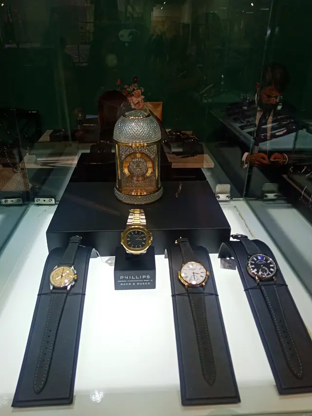 Seni Kontemporer dalam Koleksi Jam Tangan Mewah dan Perhiasan Berkelas