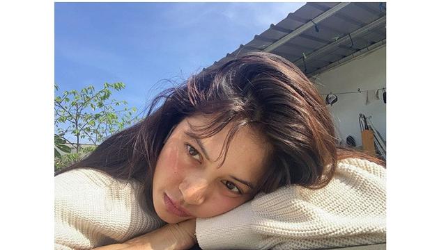 7 Potret Aurelie Moeremans saat Tanpa Makeup, Tetap Memesona