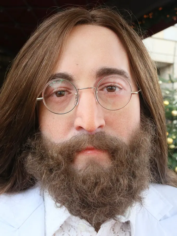 [Bintang] John Lennon