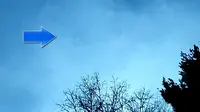 'Sembunyi' dari Balik Awan, Wahana UFO Patroli Tengah Malam?