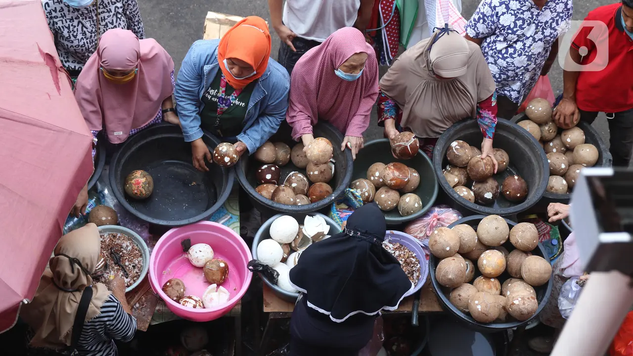 Aktivitas Pasar Kebayoran Lama Mendekati Lebaran