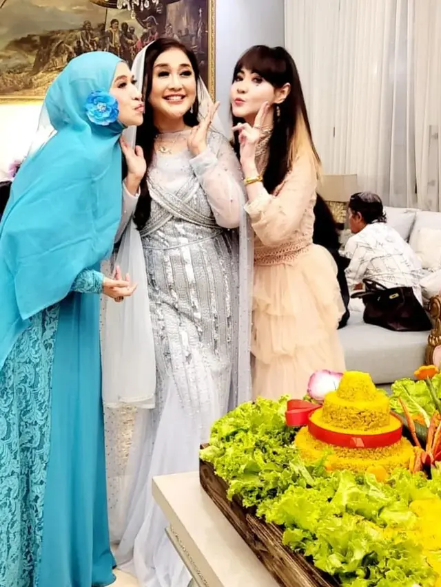 Paramitha Rusady menggelar pesta ulang tahun ke-56 (Foto: Instagram @itadyahpurnamasari)