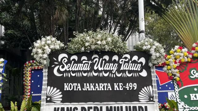 Karangan Bunga Dedi Mulyadi Curi Perhatian di HUT ke-499 Jakarta