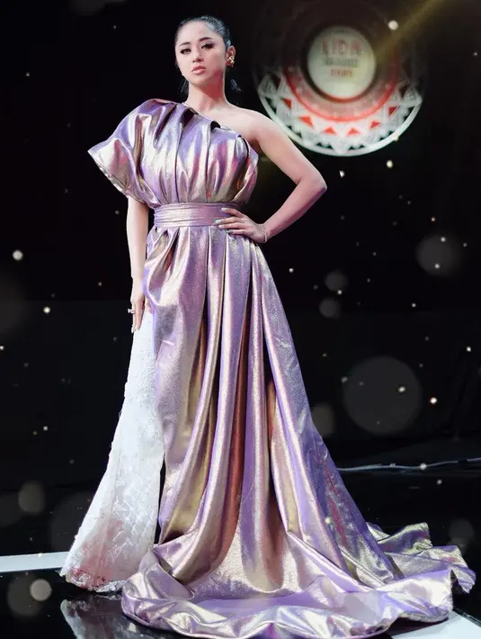 Dewi Perssik (Instagram/dewiperssikreal)