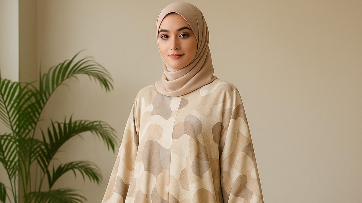 8 Model Gamis Motif Abstrak Terbaru 2025, Bikin Penampilan Makin Stylish