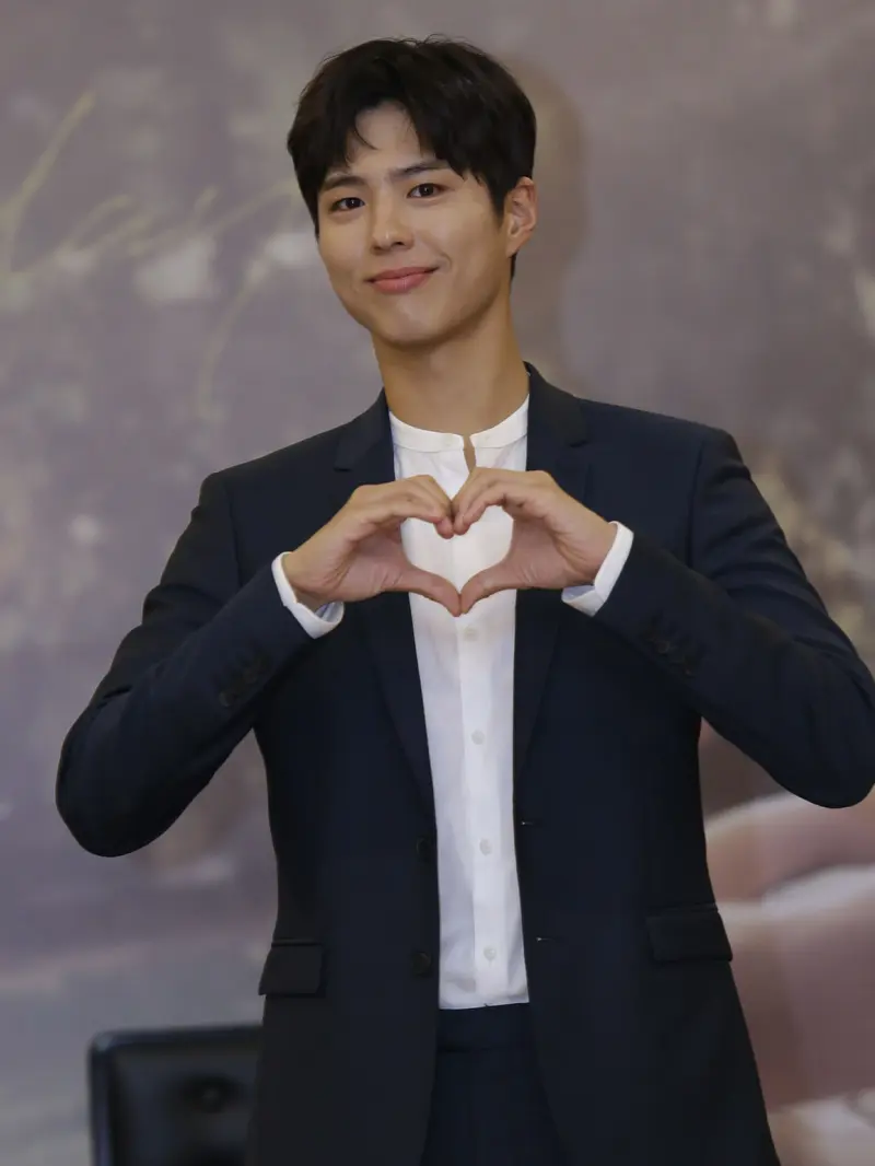 Park Bo Gum dalam konferensi pers di Kota Kasablanka (Agus Apriyanto/Kapanlagi.com)