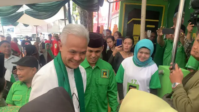 Bakal calon presiden Ganjar Pranowo bersilaturahmi dengan DPW PPP Sulawesi Utara di Kota Manado, Kamis (18/5/2023).